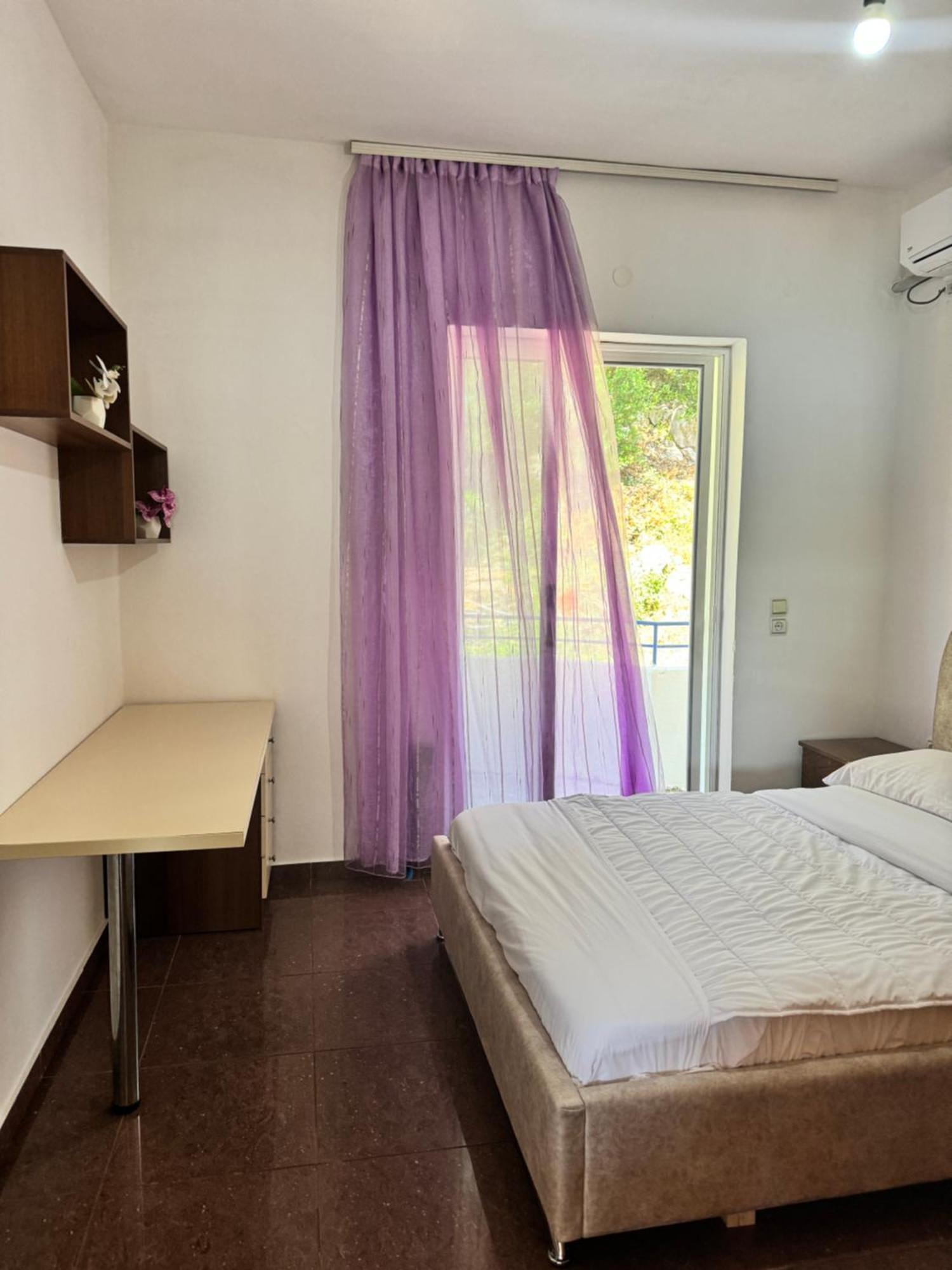 Beachfront Apartment Himara Kültér fotó