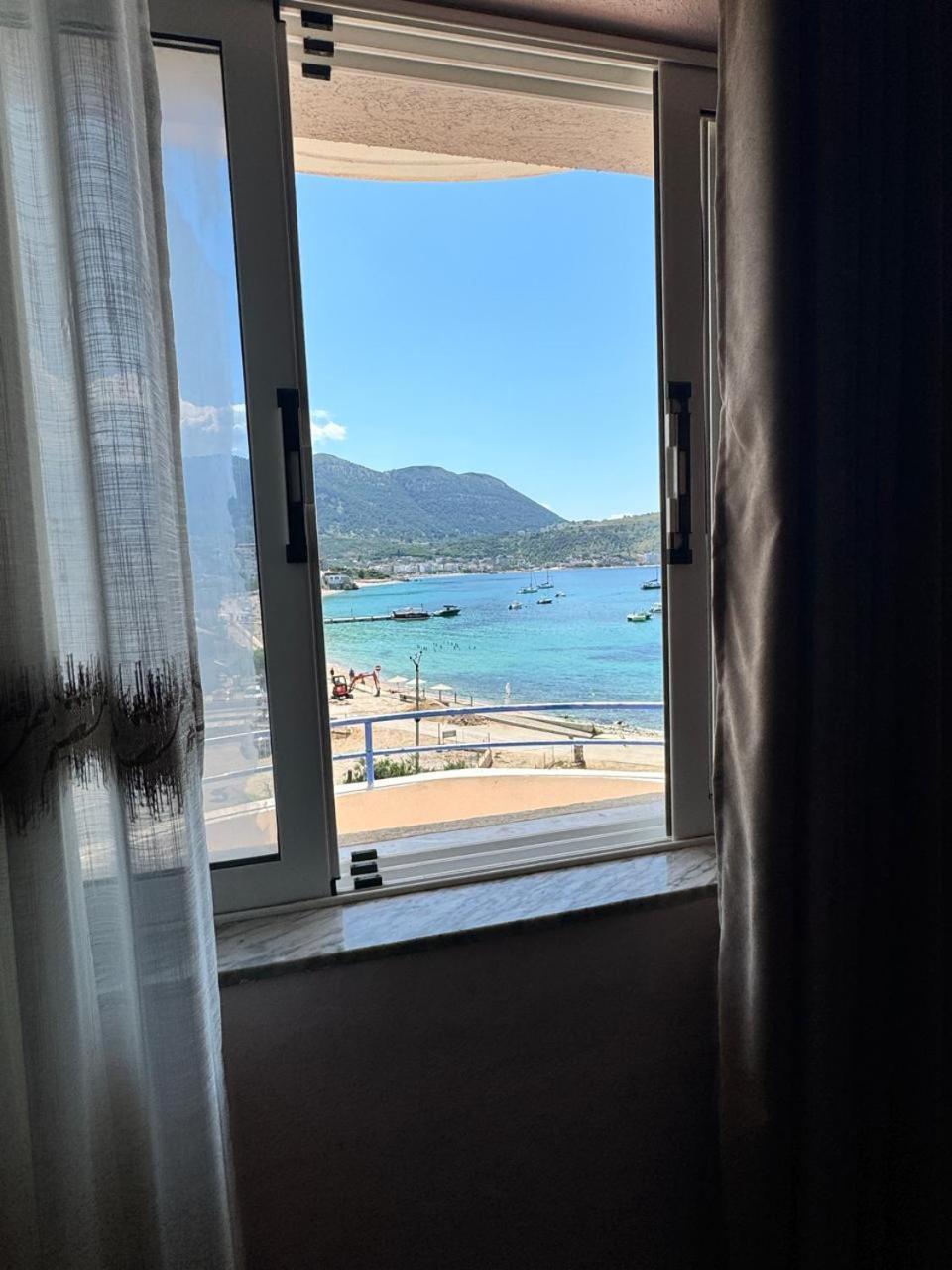 Beachfront Apartment Himara Kültér fotó
