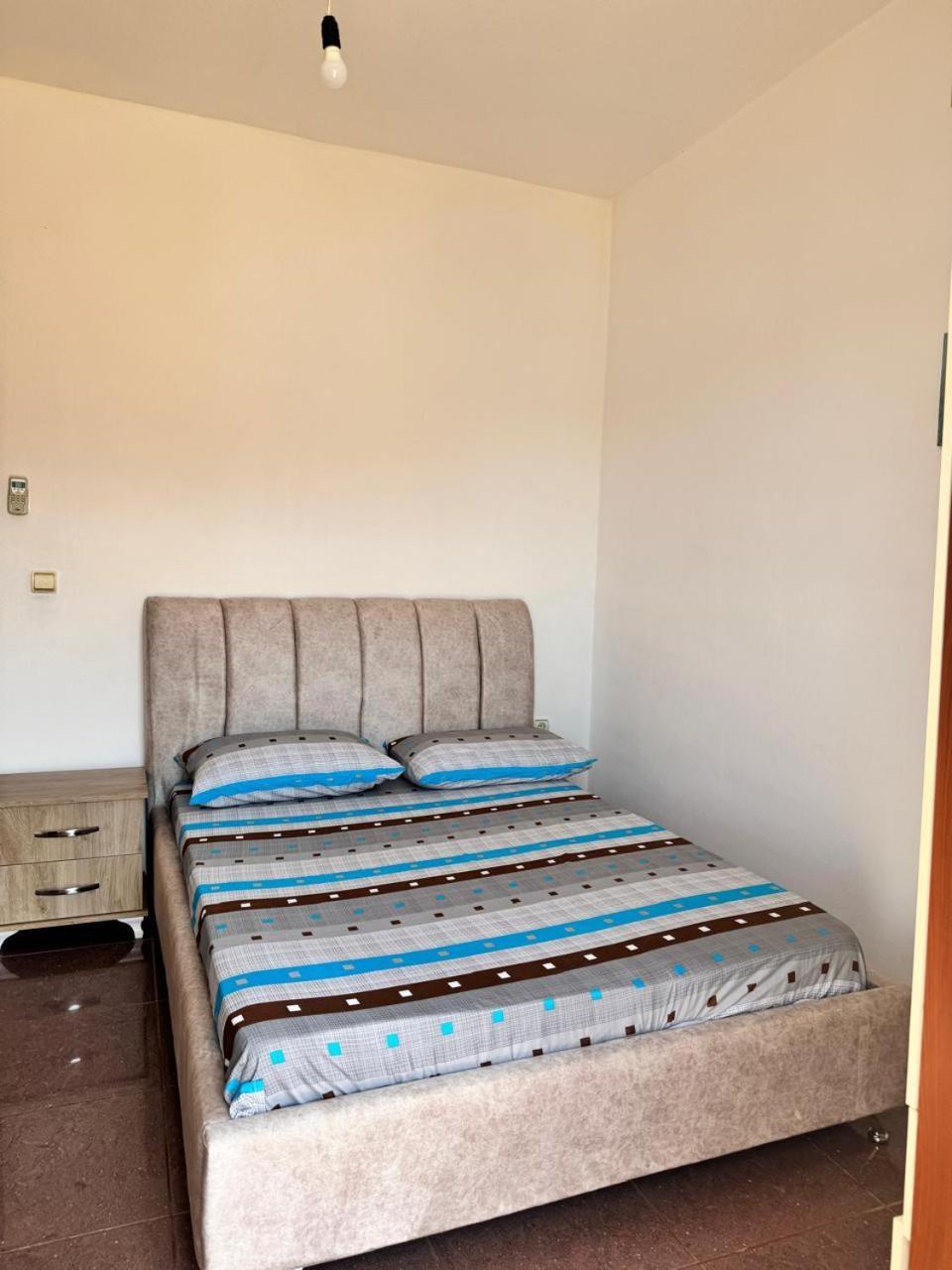 Beachfront Apartment Himara Kültér fotó