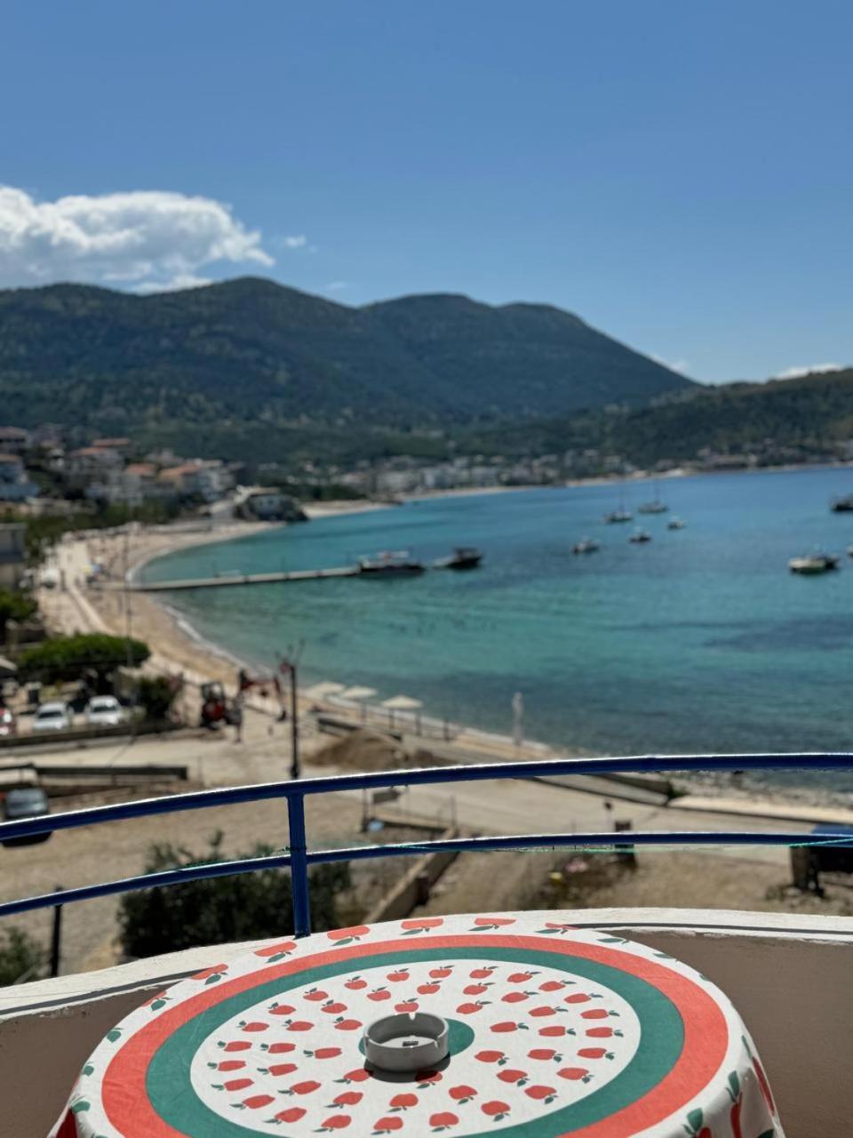 Beachfront Apartment Himara Kültér fotó