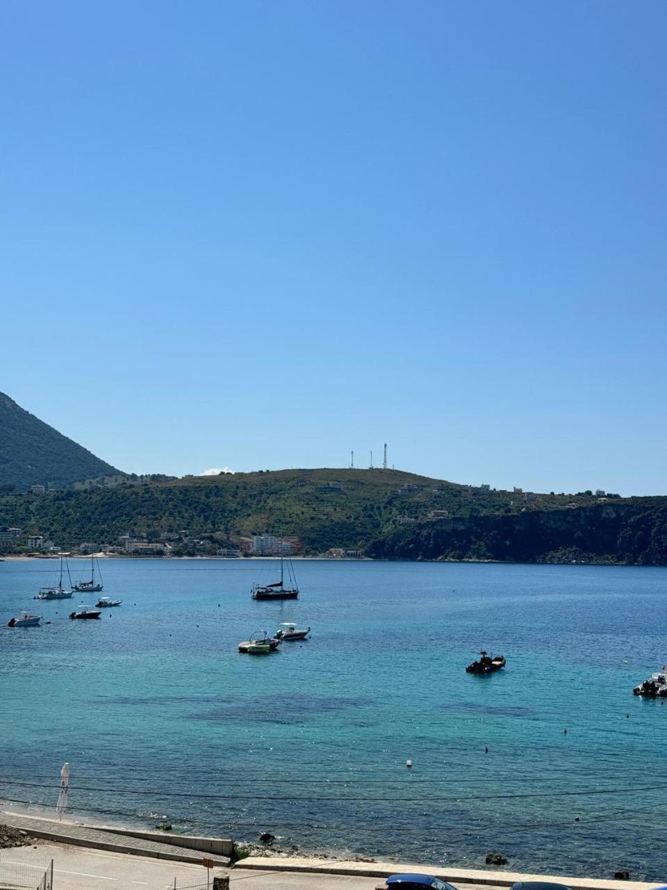 Beachfront Apartment Himara Kültér fotó