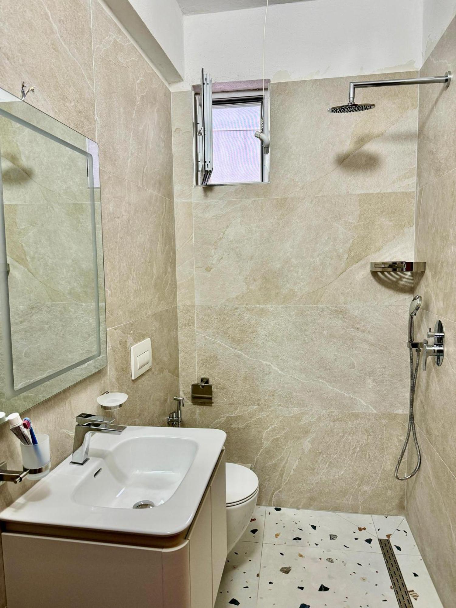 Beachfront Apartment Himara Kültér fotó