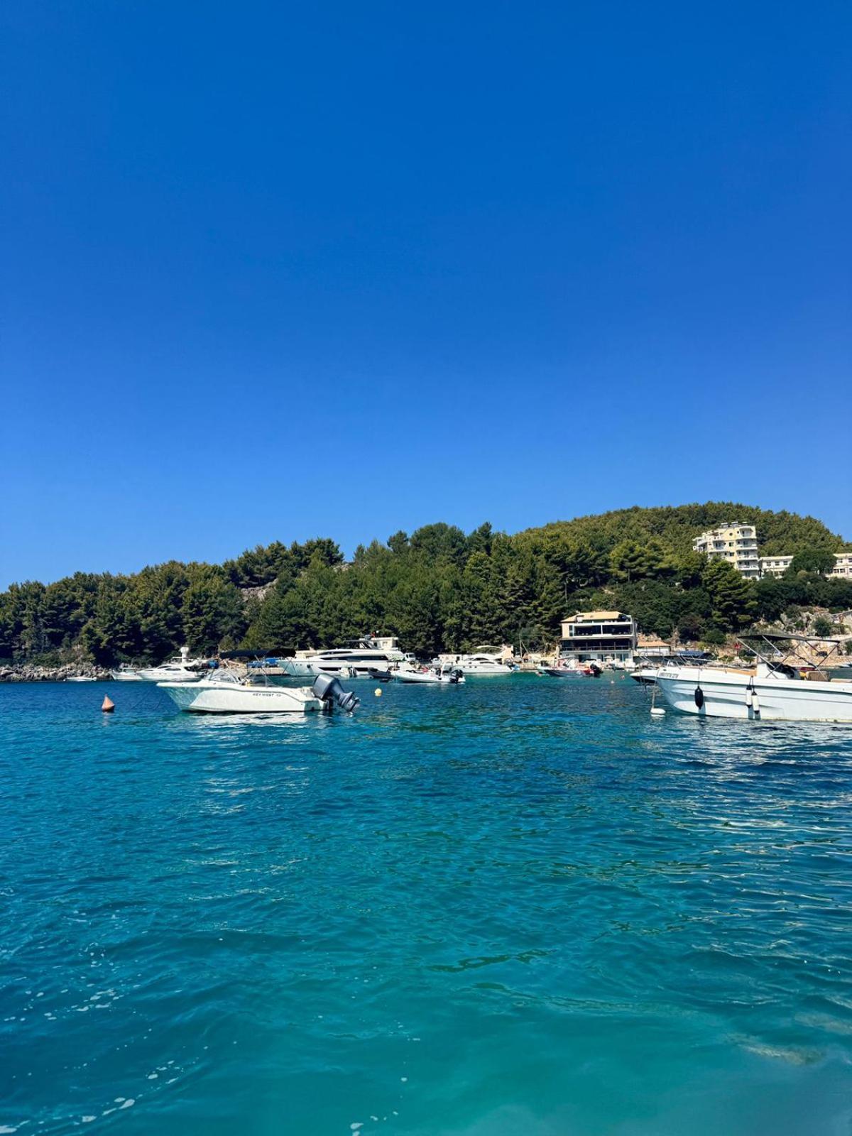 Beachfront Apartment Himara Kültér fotó