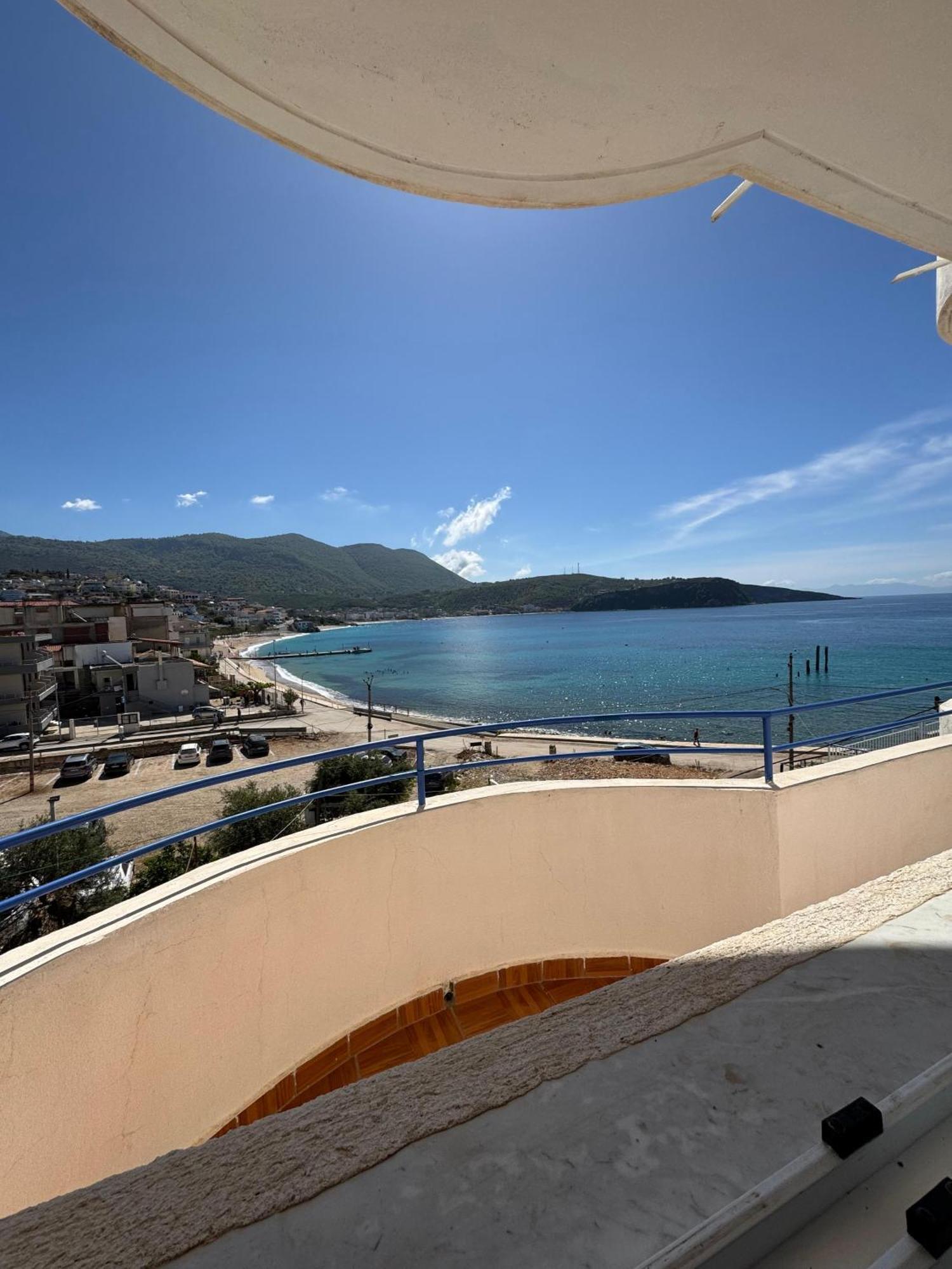 Beachfront Apartment Himara Kültér fotó