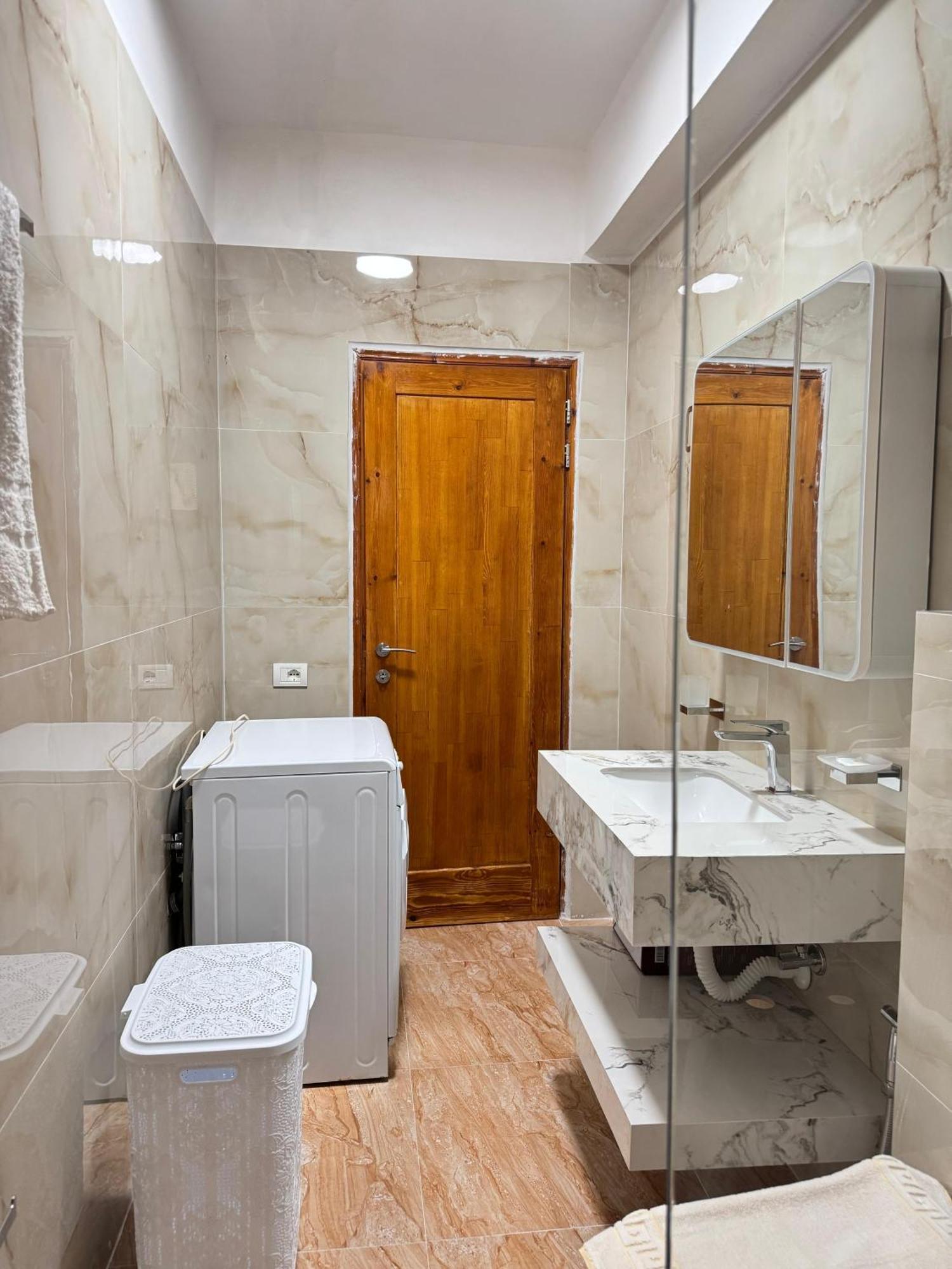 Beachfront Apartment Himara Kültér fotó